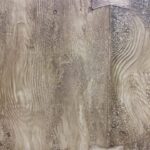 Holzoptik mit dekorativem Putz von Sanstucco — natürliche Eleganz und Gemütlichkeit für Ihr Zuhause!