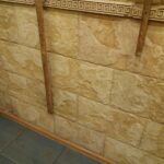 Steinoptik mit dekorativem Putz von Sanstucco – robuste Eleganz und zeitlose Schönheit für Ihre Räume!